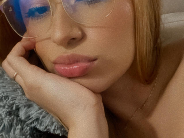 ValeriaKlaus - Live porn &amp; sex cam - 16281266