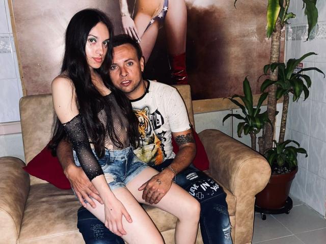 SofiAndLogan - Live sexe cam - 16292590