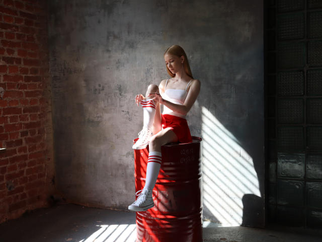 LilMia - פורנו בשידור חי ומצלמת סקס - 16310114