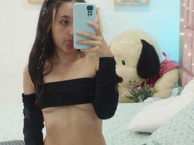 RavenReyes - Live sex cam - 16332022