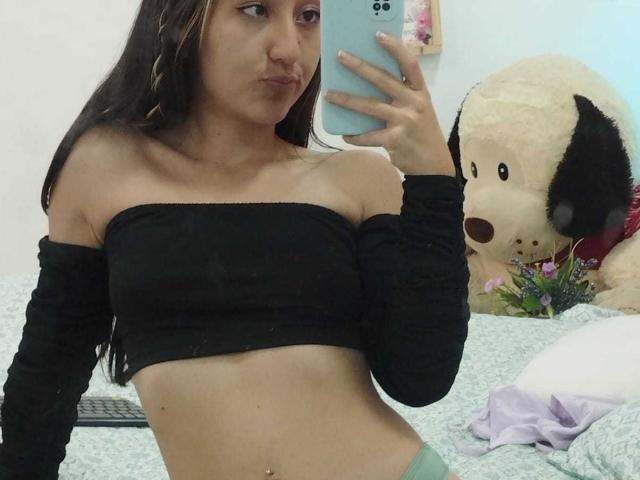 RavenReyes - Live porn &amp; sex cam - 16332038