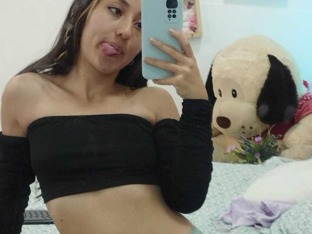 RavenReyes - Live porn &amp; sex cam - 16332046