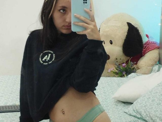 RavenReyes - Live porn &amp; sex cam - 16332054