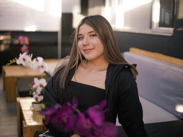 PauletteDubois - Live sex cam - 16339750