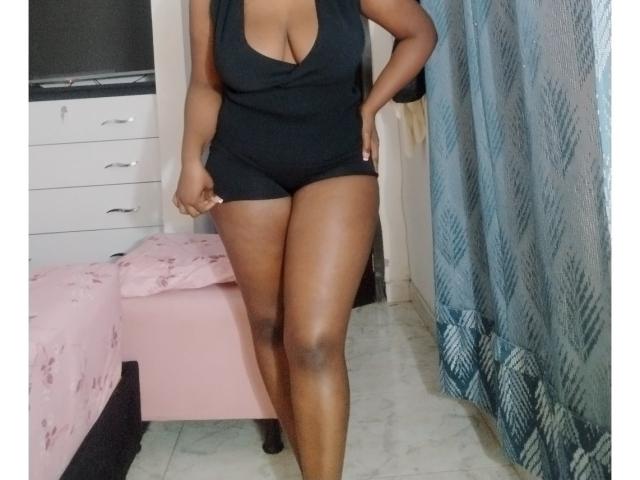 EmiraHot - Live sex cam - 16341414