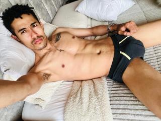 ValerioMon69 - Live porn &amp; sex cam - 16342770