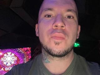 AdamTattoo - сексуальная веб-камера в реальном времени - 16342906