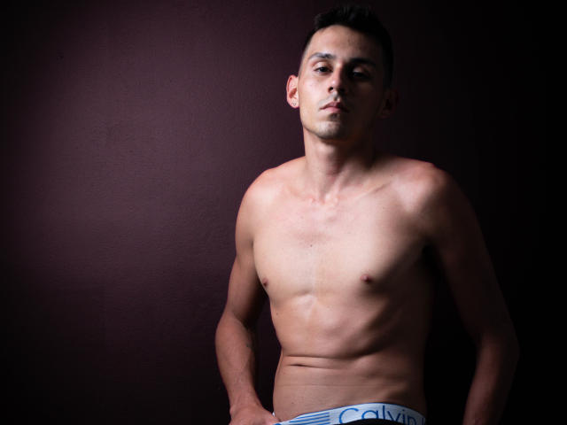 ElCharmo69 - сексуальная веб-камера в реальном времени - 16354322