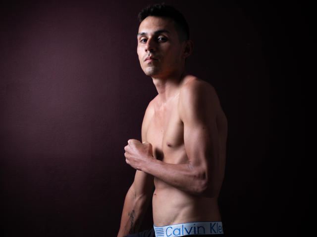 ElCharmo69 - Sexe cam en vivo - 16354326