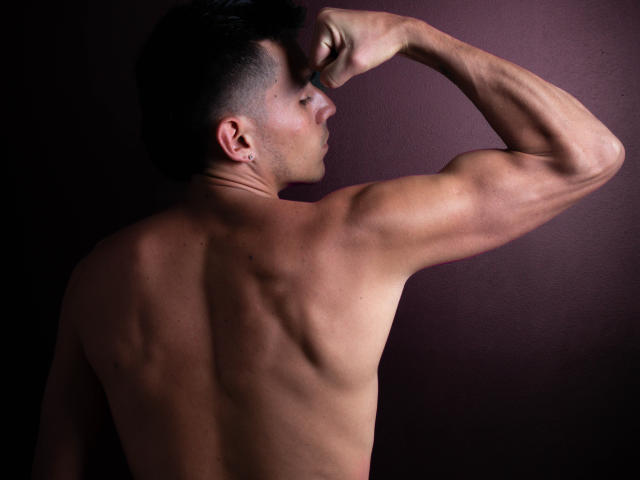 ElCharmo69 - Live porn &amp; sex cam - 16354334