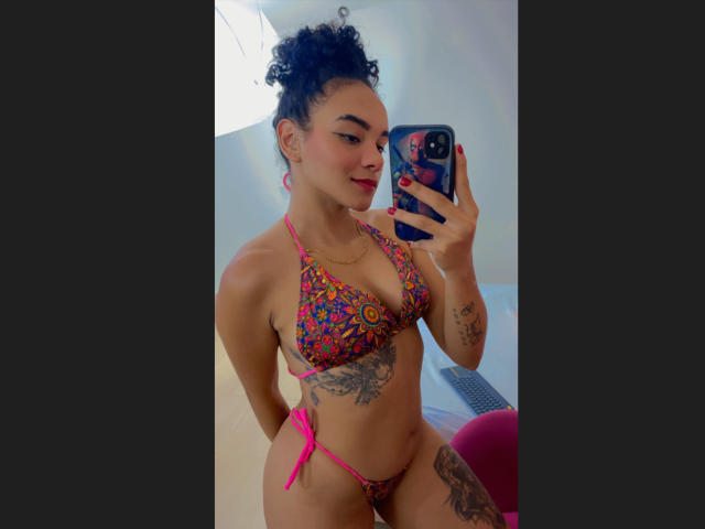 MitchGarci - Élő pornó és szexkamera - 16362562