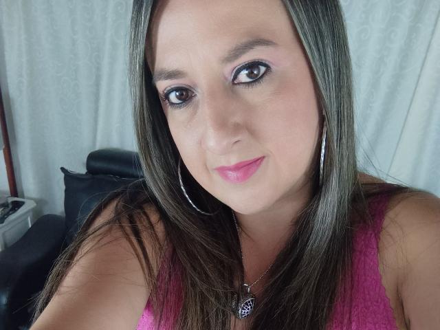 CharlizeLegs - Live porn &amp; sex cam - 16363314