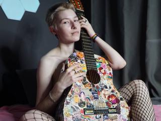 Guitarandangel - Live porn &amp; sex cam - 16367222