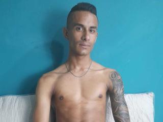 SpartanP - сексуальная веб-камера в реальном времени - 16369466