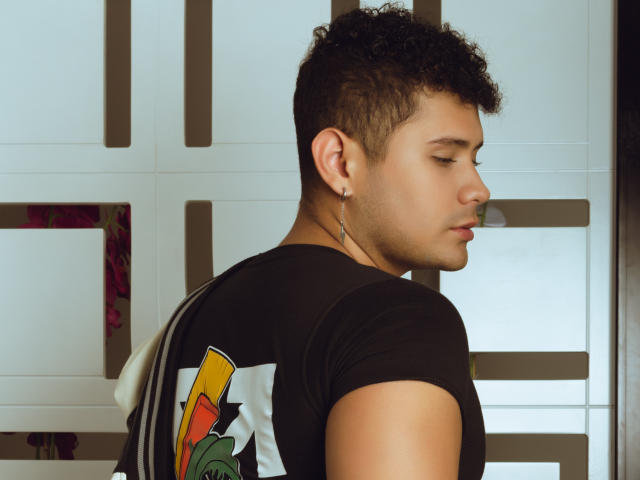 AlexiSpears - Live Sex Cam - 16370774