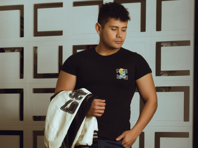 AlexiSpears - Live Sex Cam - 16370782