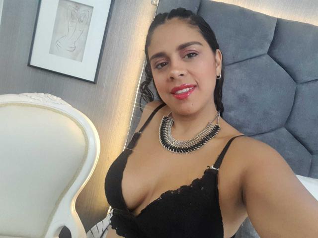 NahoomyCute - Live sexe cam - 16377322