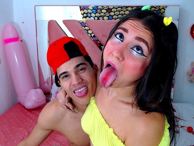 MelissaYDaniel - Live porn &amp; sex cam - 16379406