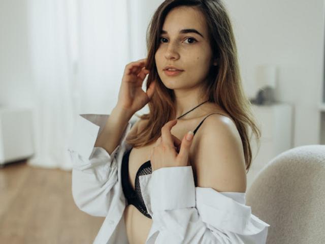 ElizaSaner - сексуальная веб-камера в реальном времени - 16404690