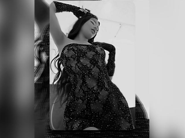 ValeriaClark - Porno na żywo i seks kamera - 16409394