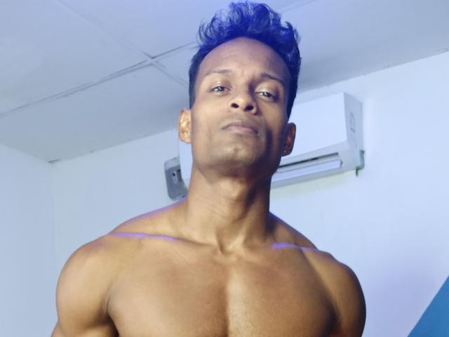 AndyJackson - Porno na żywo i seks kamera - 16410018