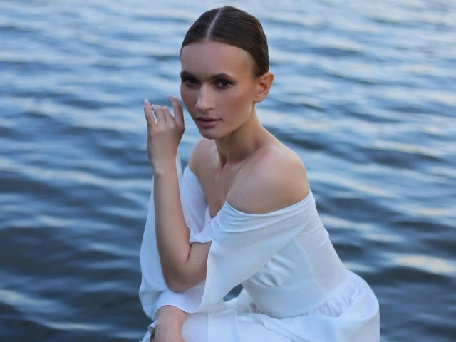 EmmaMilner - сексуальная веб-камера в реальном времени - 16410714