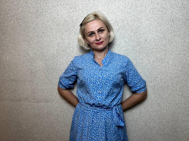 AlbinaFunny - פורנו בשידור חי ומצלמת סקס - 16414598