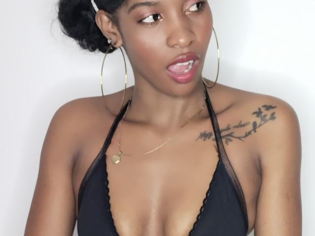 GiantCockYurico - Live sex cam - 16418134