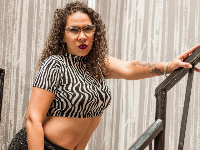 YanzaAnderson - Sexe cam en vivo - 16425370