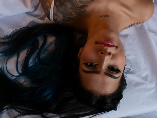 EmilieeSanchez - Sexe cam en vivo - 16437678