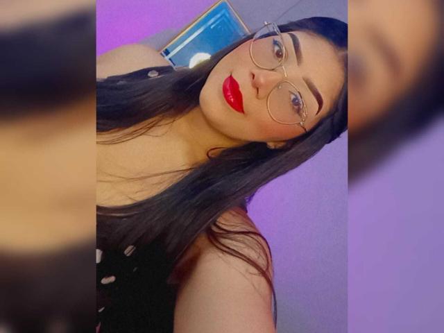 AlessaJames - Live sex cam - 16443282