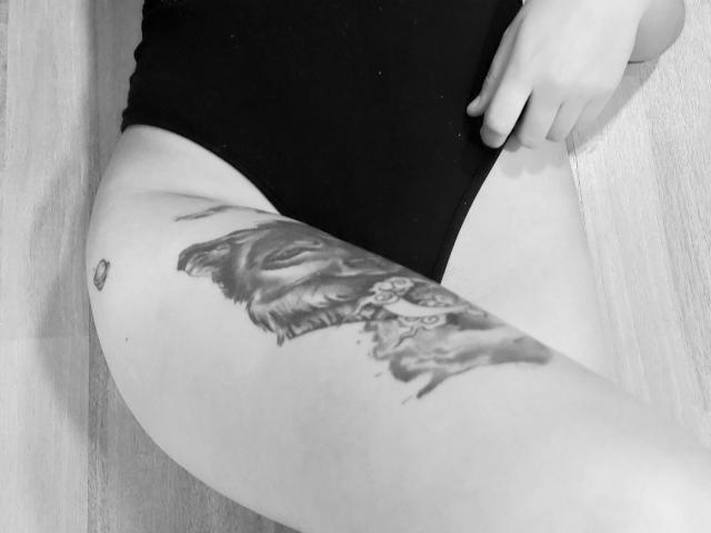 MargieRobins - Live porn &amp; sex cam - 16445066