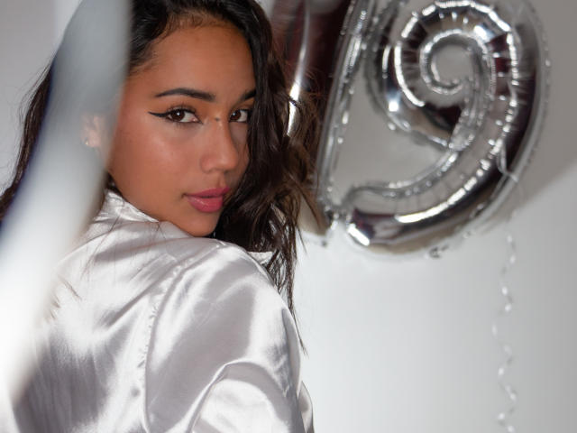 CharlotteWilliams - Live sexe cam - 16470982