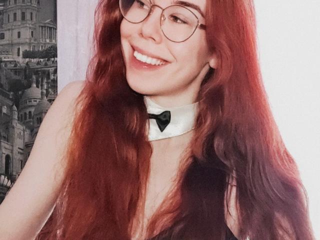 ElsaRedwood - Live Sex Cam - 16472602