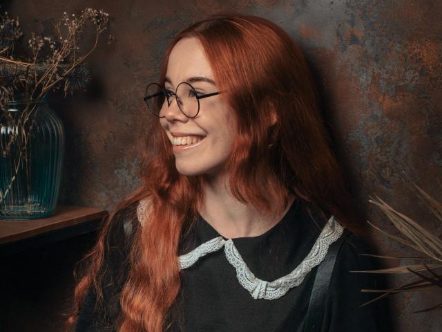 ElsaRedwood - Live sex cam - 16472846
