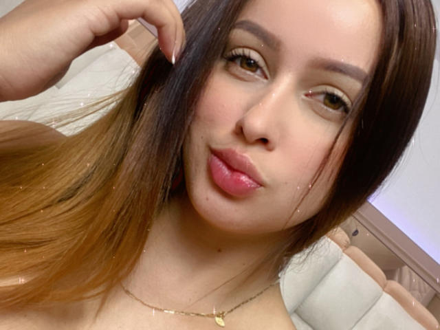 EmilyParkerr - Live porn &amp; sex cam - 16473194
