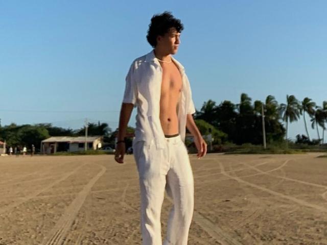 AlejandroLopez - Live Sex Cam - 16479514