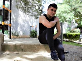 AndrethMuller - Porno na żywo i seks kamera - 16483910