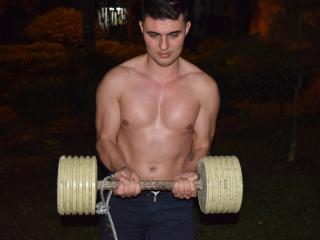 AndrethMuller - Live porn &amp; sex cam - 16483958