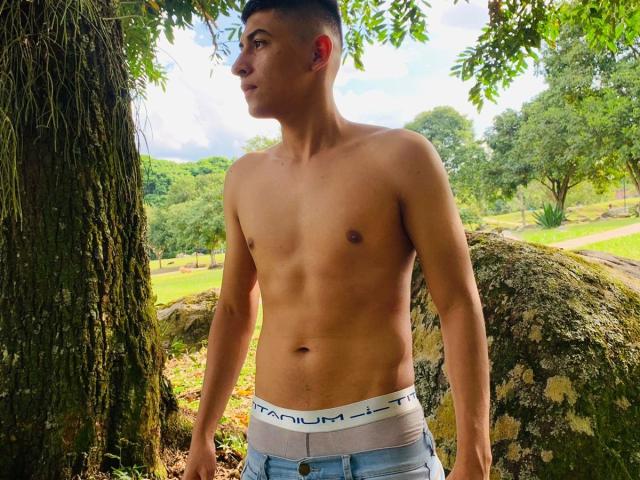 EthanGreey - Live Sex Cam - 16488374