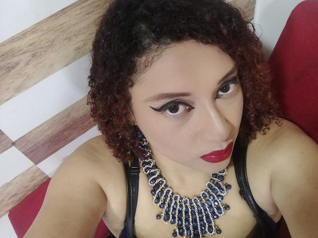 VioletaSwitch - פורנו בשידור חי ומצלמת סקס - 16488662