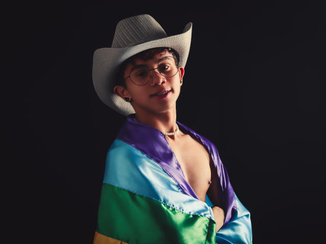 DannySantoro - Live sex cam - 16494498