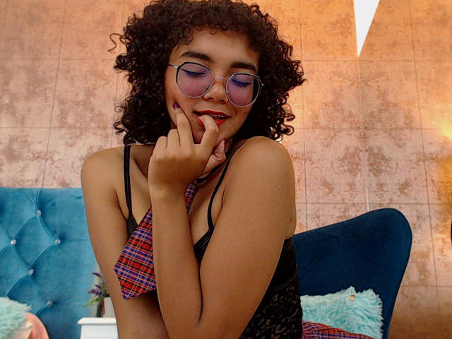 MitchGarci - Élő pornó és szexkamera - 16500390