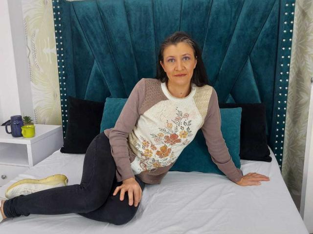 HelenLarson - Live sexe cam - 16515590