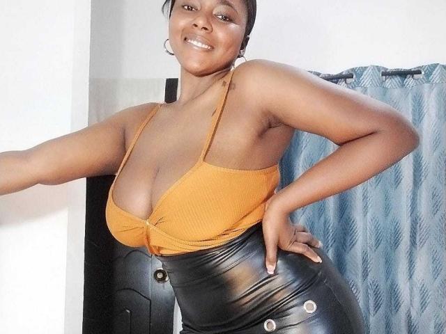 EmiraHot - Live sex cam - 16524990