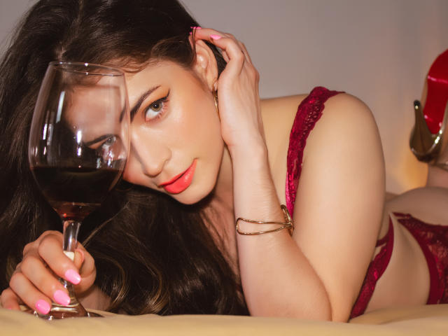 EmiliaMilly - Sexe cam en vivo - 16530086