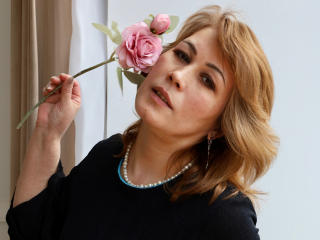 KiaraMilf - сексуальная веб-камера в реальном времени - 16536430