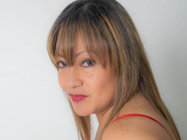 ChristinMoore - Porno na żywo i seks kamera - 16538262