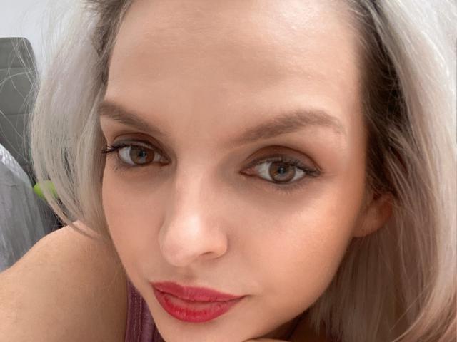 DouceAmelia - Porno na żywo i seks kamera - 16571550
