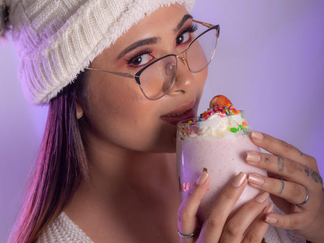 AlysonMyers - Live sex cam - 16579642